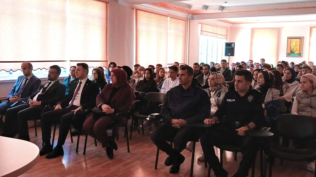 Hadim MYO’da madde bağımlılığıyla mücadele anlatıldı 